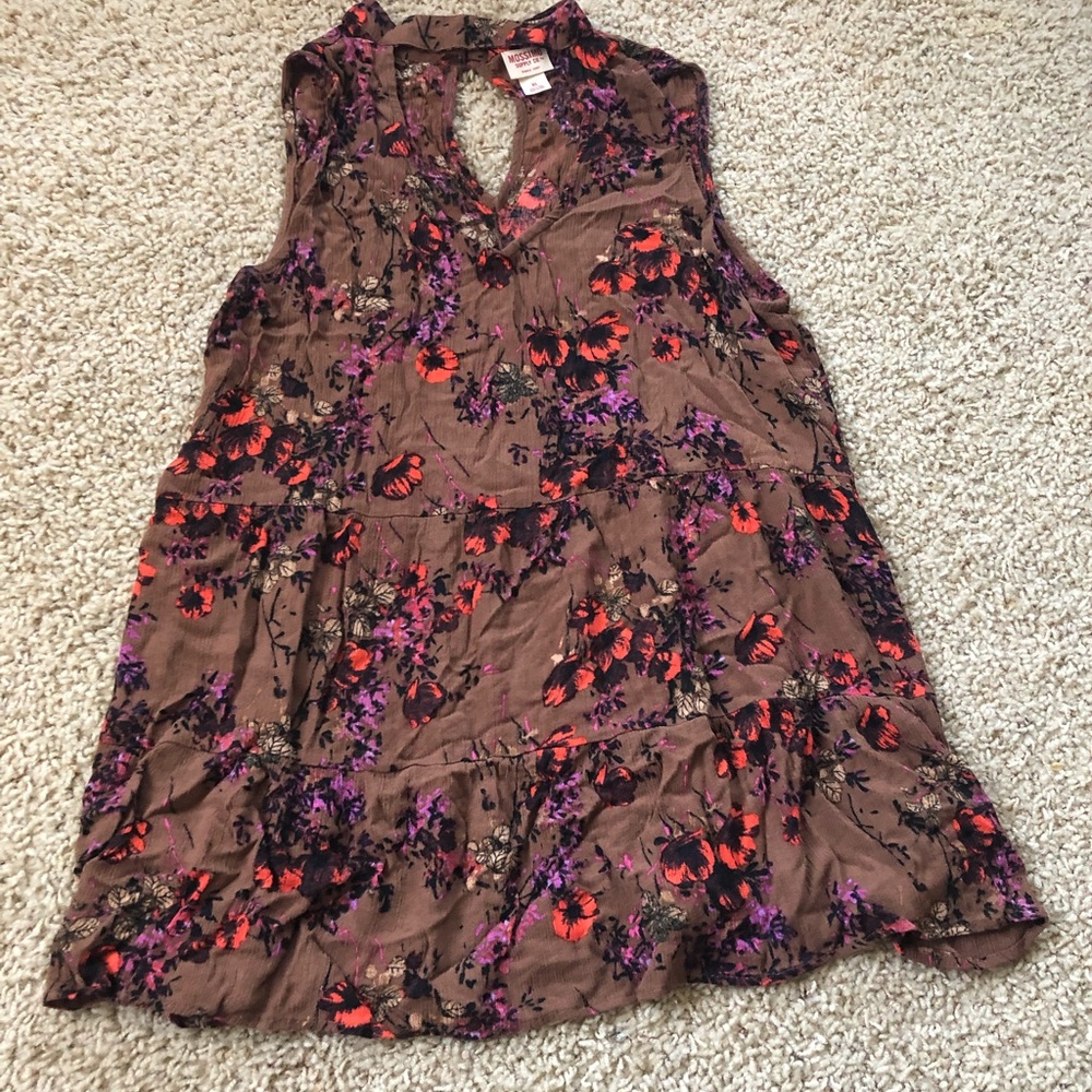 Sleeveless Floral Blouse